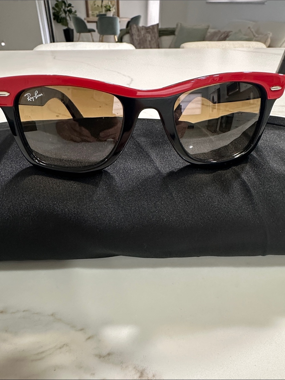 Ray-Ban Two-Tone Red and Black Wayfarer Sunglasses with Gradient Lenses - Picture 4 of 7